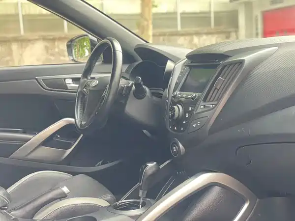 Hyundai Veloster 2015