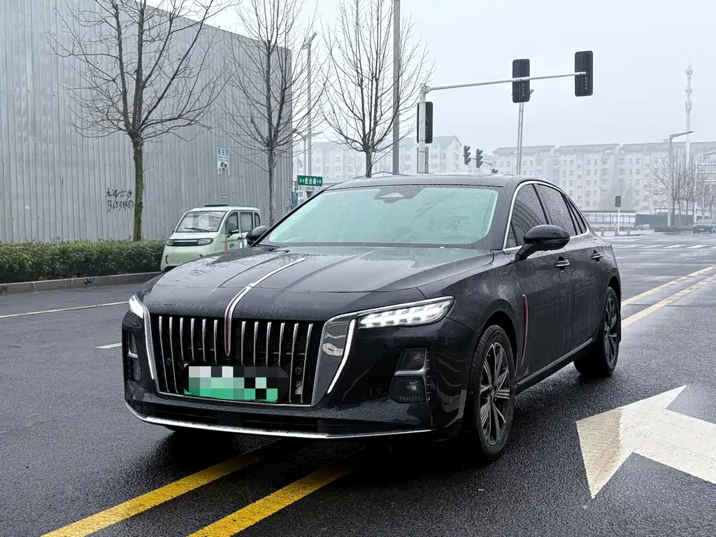 Hongqi H5 PHEV 2025 — фото 1