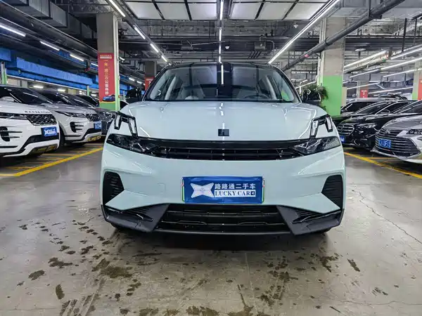 Lynk & Co 06 EM-P 2023