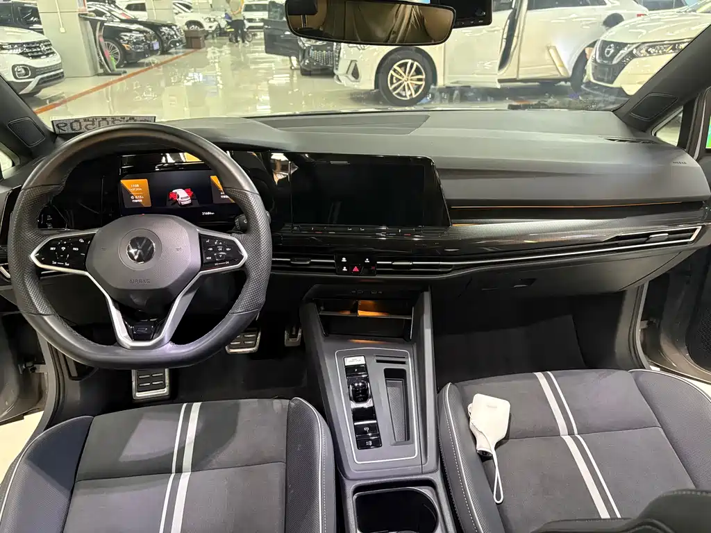 Volkswagen Golf 2022