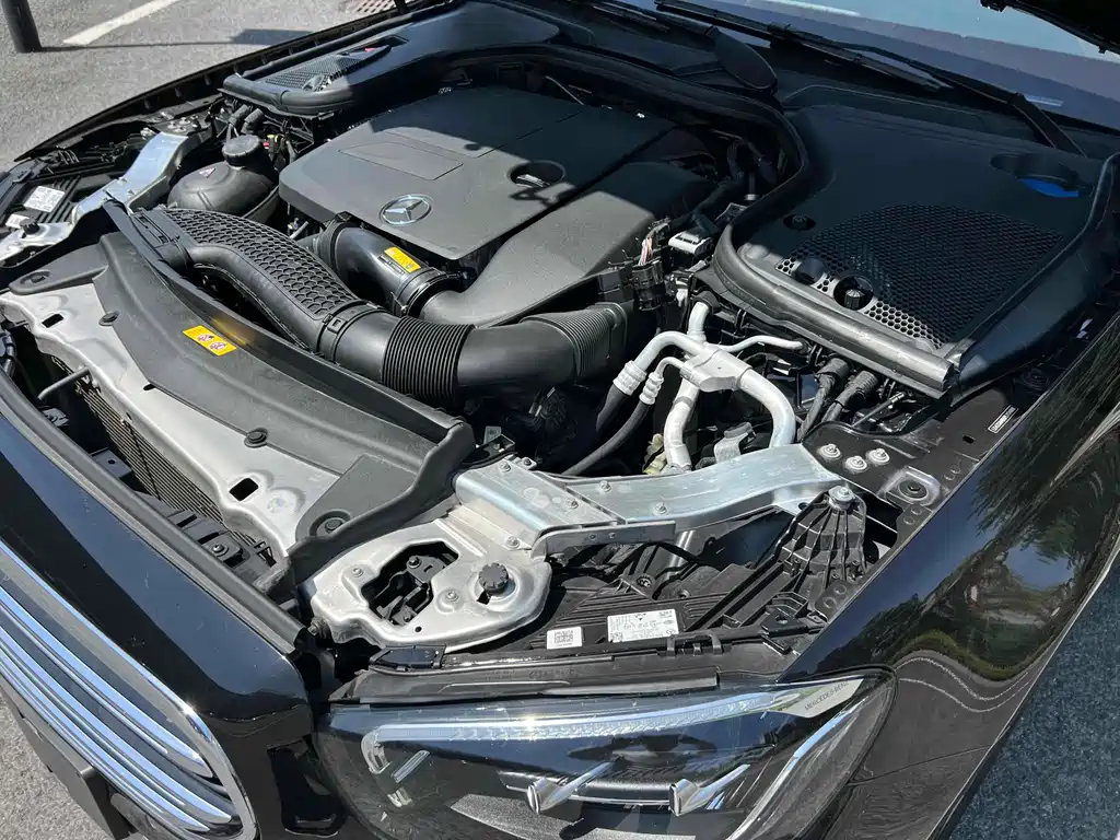 Mercedes-Benz E-Class 2023 — фото 16