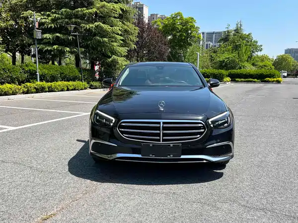 Mercedes-Benz E-Class 2023