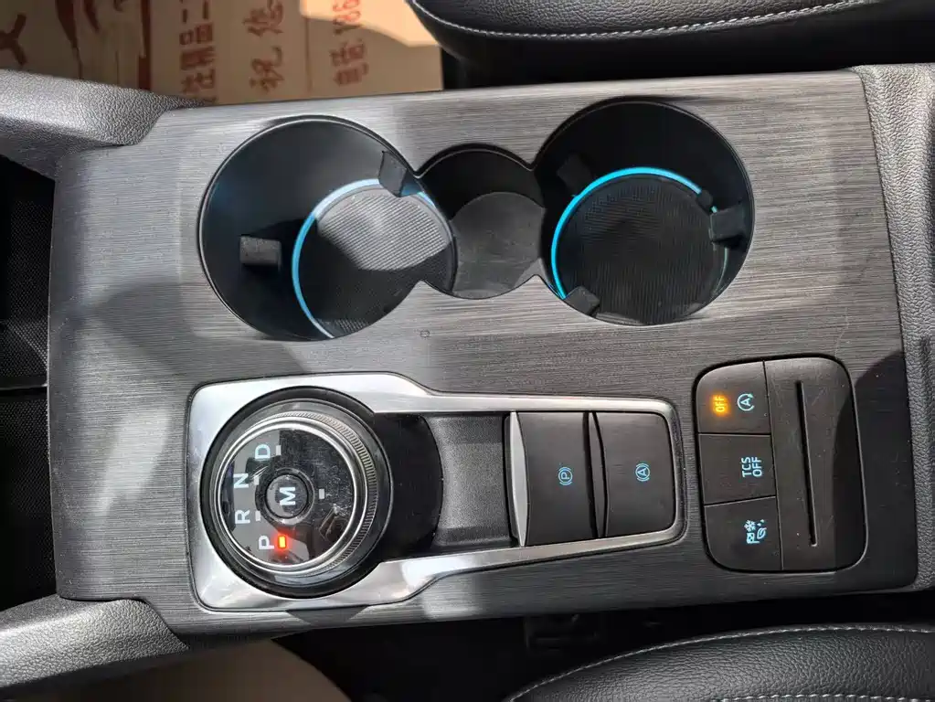 Ford Focus Active 2020 — фото 14
