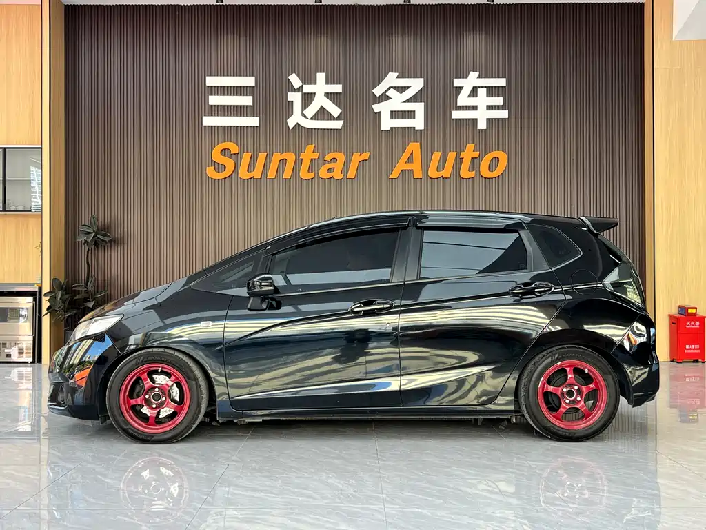 Honda Fit 2016 — фото 23