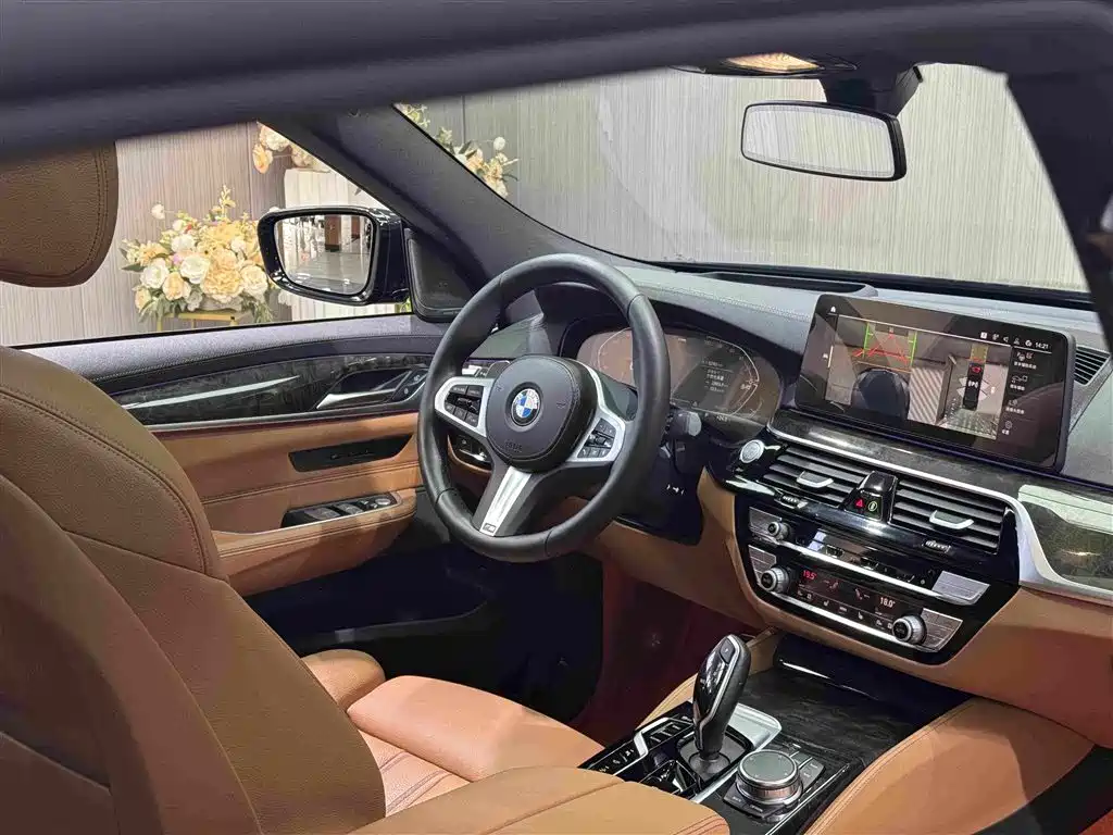 BMW 6 Series GT 2024 — фото 17