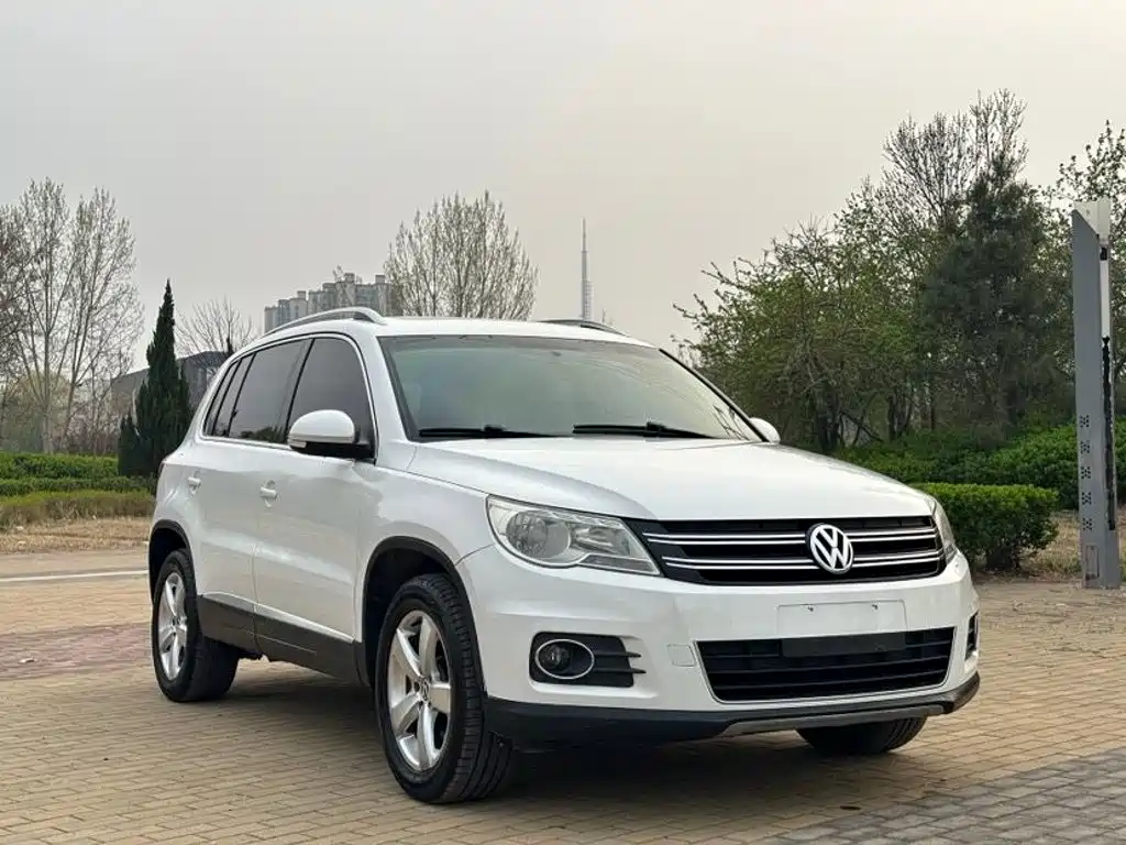 Volkswagen Tiguan 2013 — фото 3