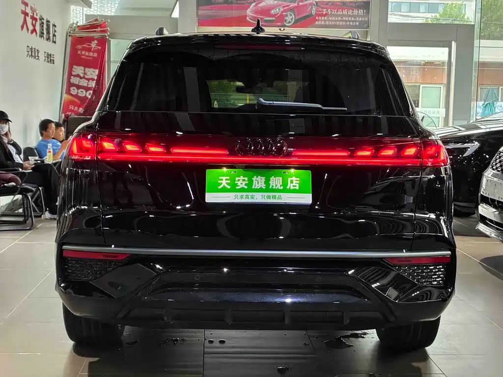 Audi Q6 2025 — фото 10