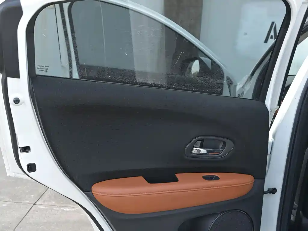 Honda Vezel 2018 — фото 25