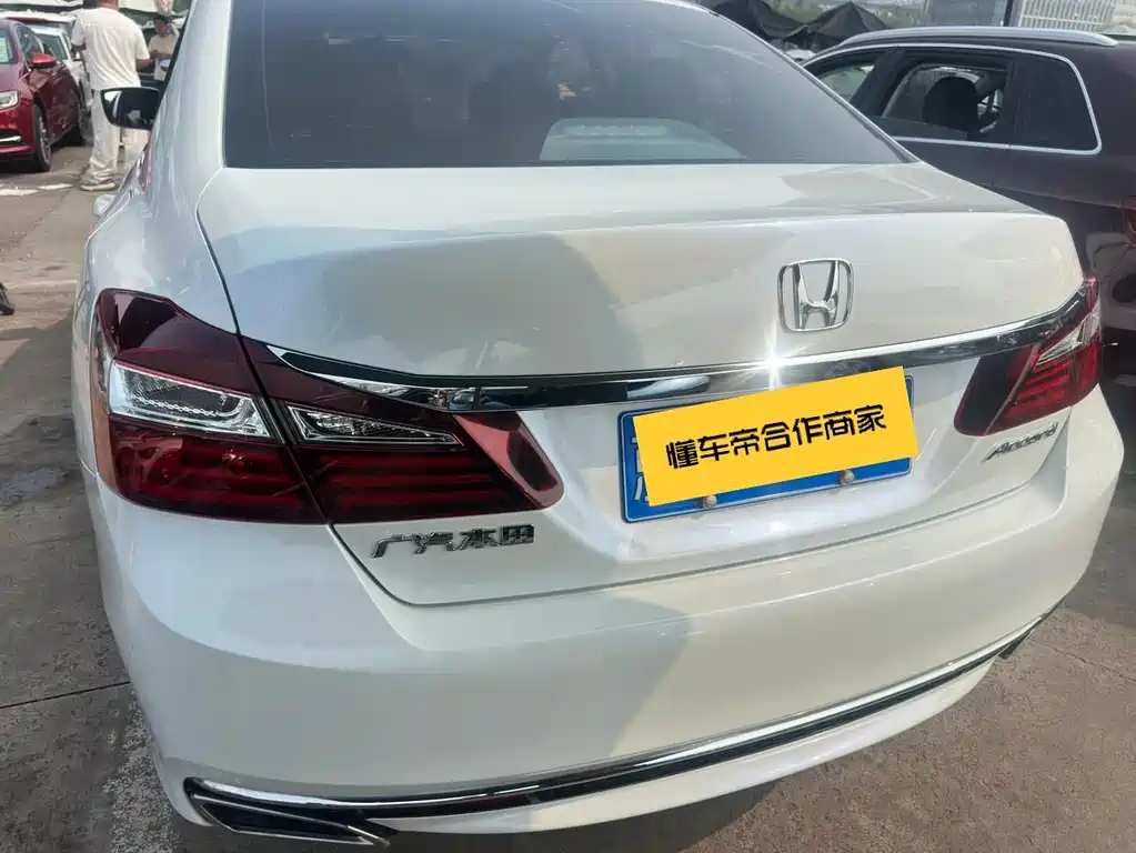 Honda Accord 2017 — фото 6