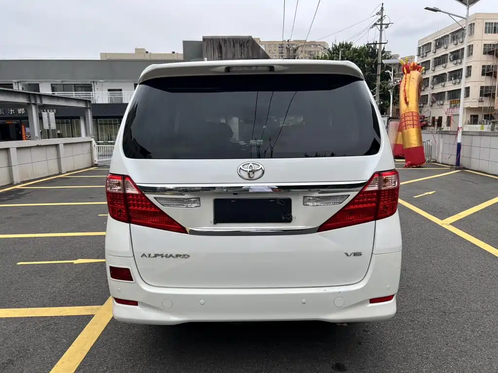 Toyota Alphard 2012 — фото 10