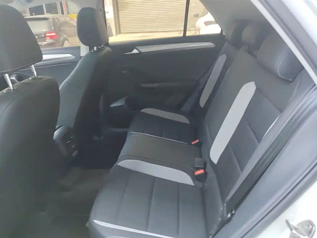 Volkswagen T-Roc 2019 — фото 17