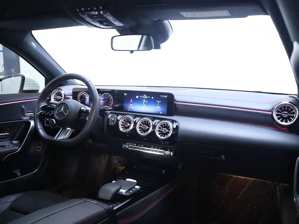 Mercedes-Benz A-Class 2023 — фото 20