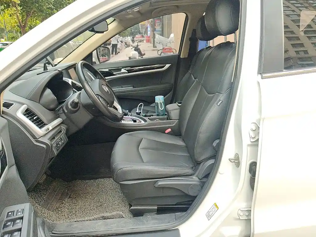 Dongfeng Fengshen AX7 2015 — фото 12
