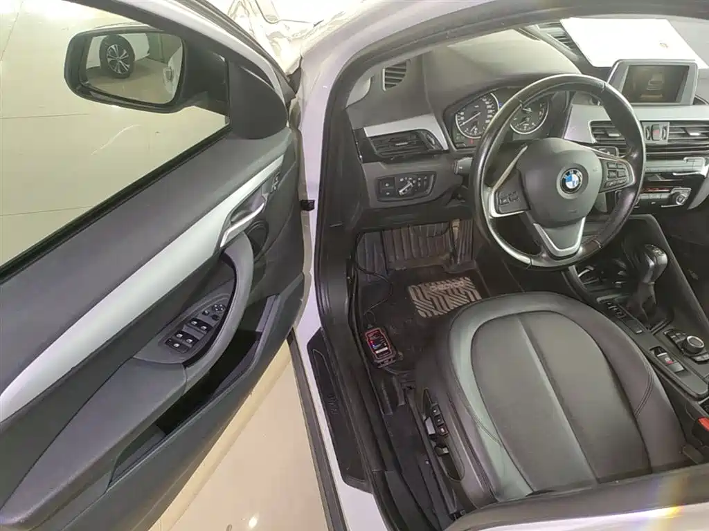 BMW X1 2017 — фото 16