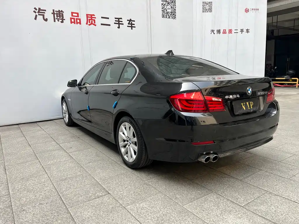 BMW 5 Series 2012 — фото 10