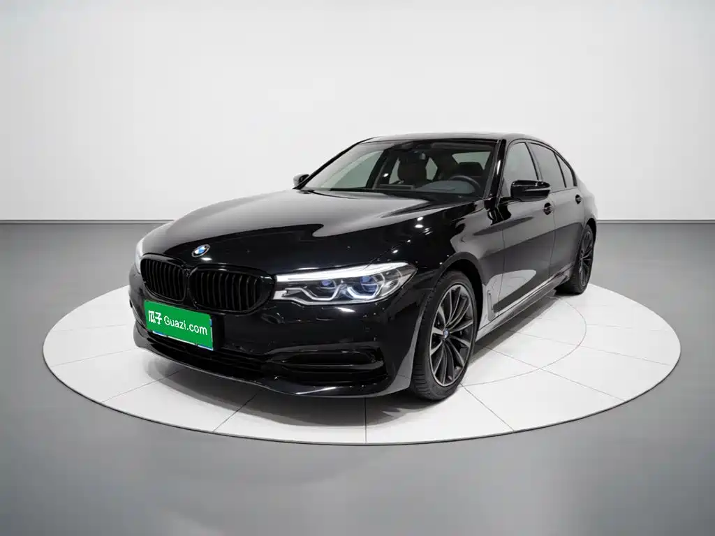 BMW 5 Series 2020 — фото 1