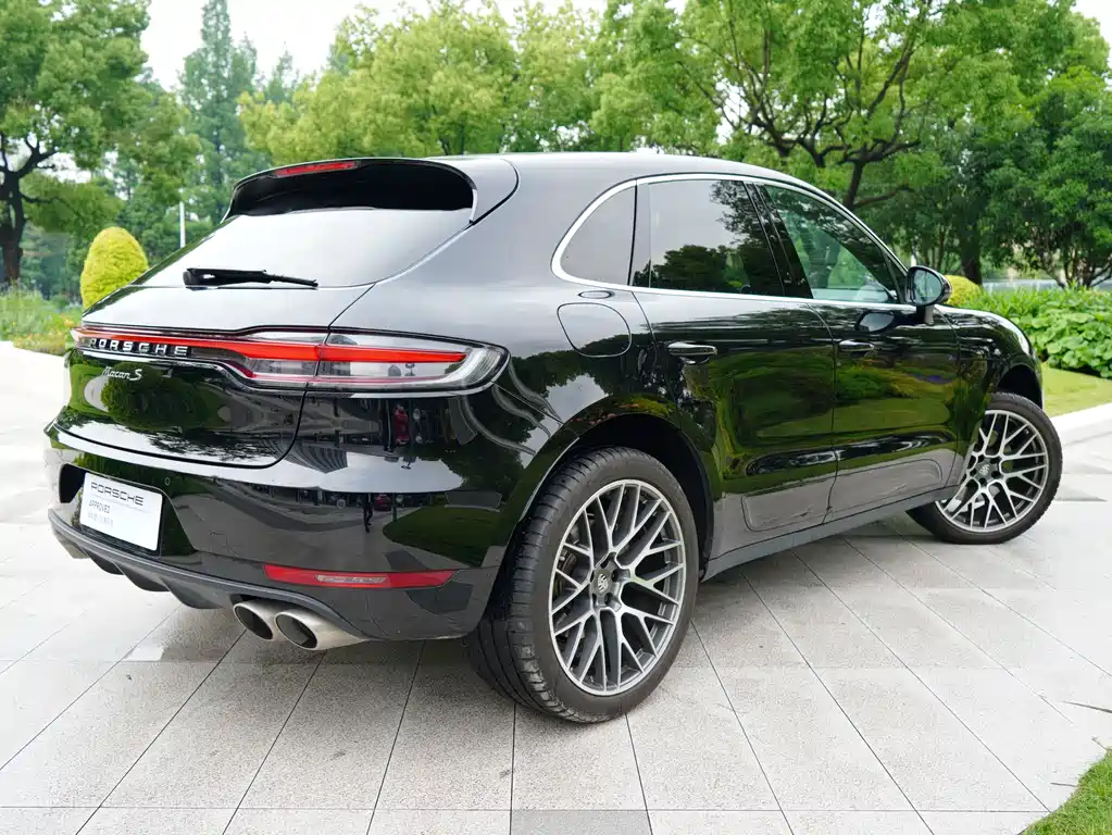 Porsche Macan 2020 — фото 17