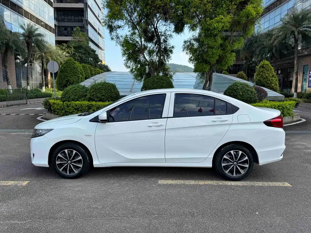 Honda Greiz 2016 — фото 16