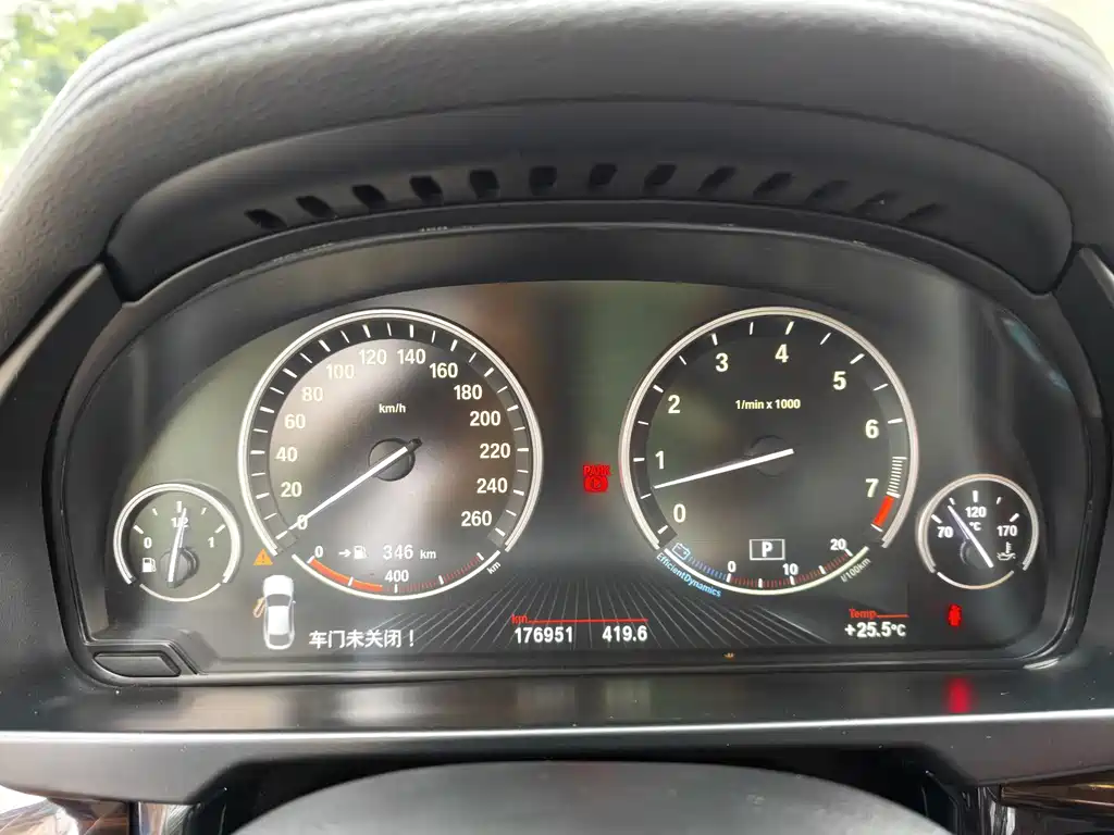 BMW X6 2015 — фото 12