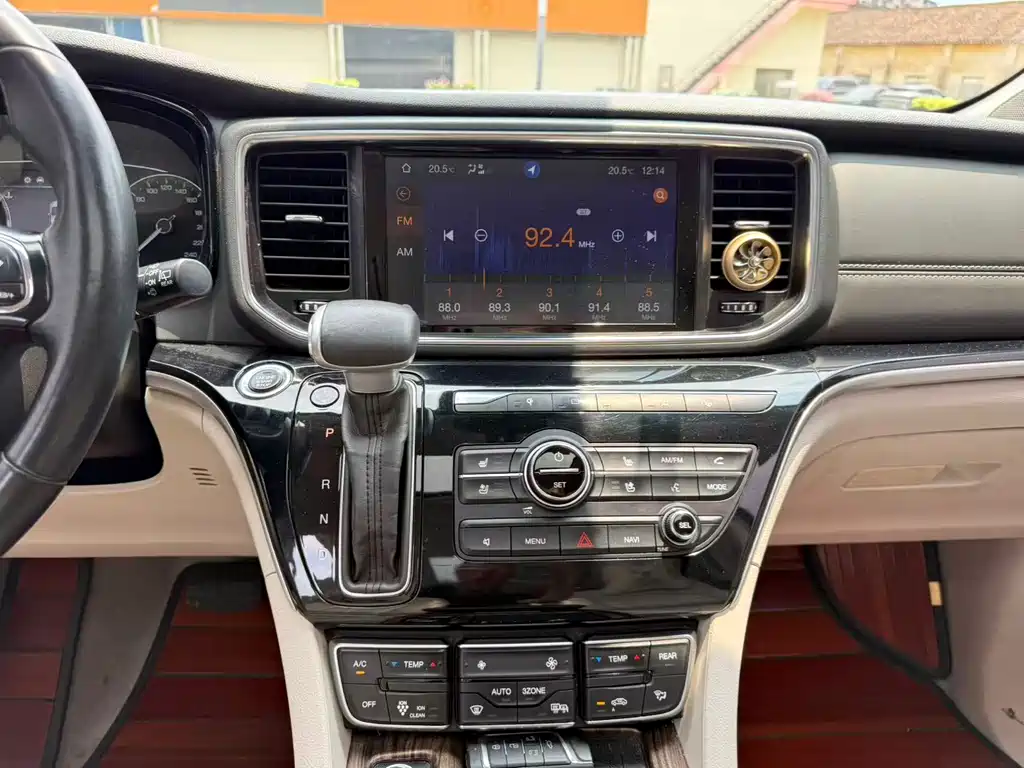 GAC Motor Trumpchi M8 2018 — фото 7