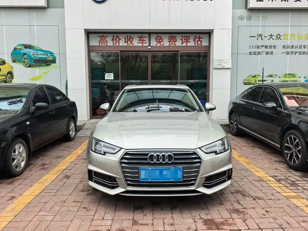 Audi A4L 2018 — фото 2