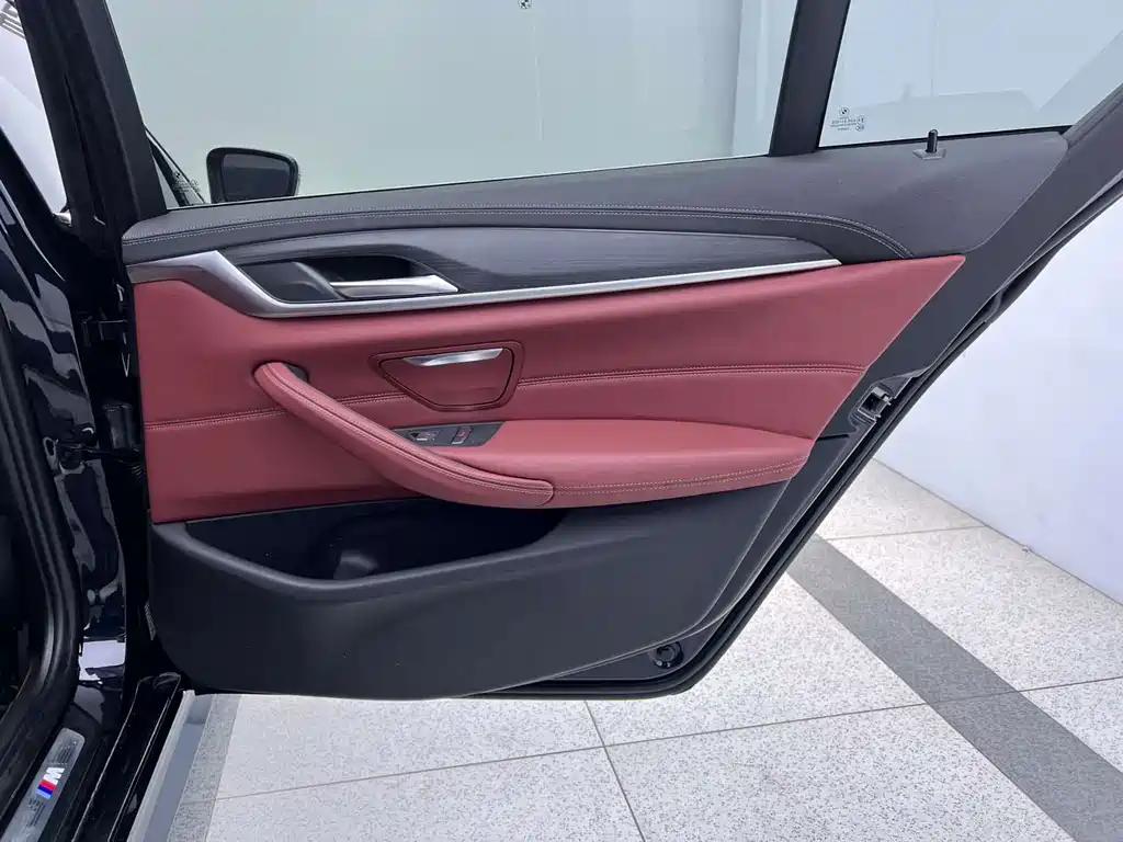 BMW 5 Series New Energy 2024 — фото 19