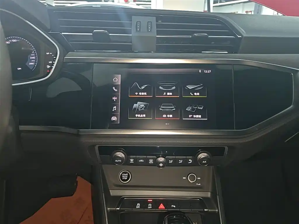 Audi Q3 Sportback 2021 — фото 13
