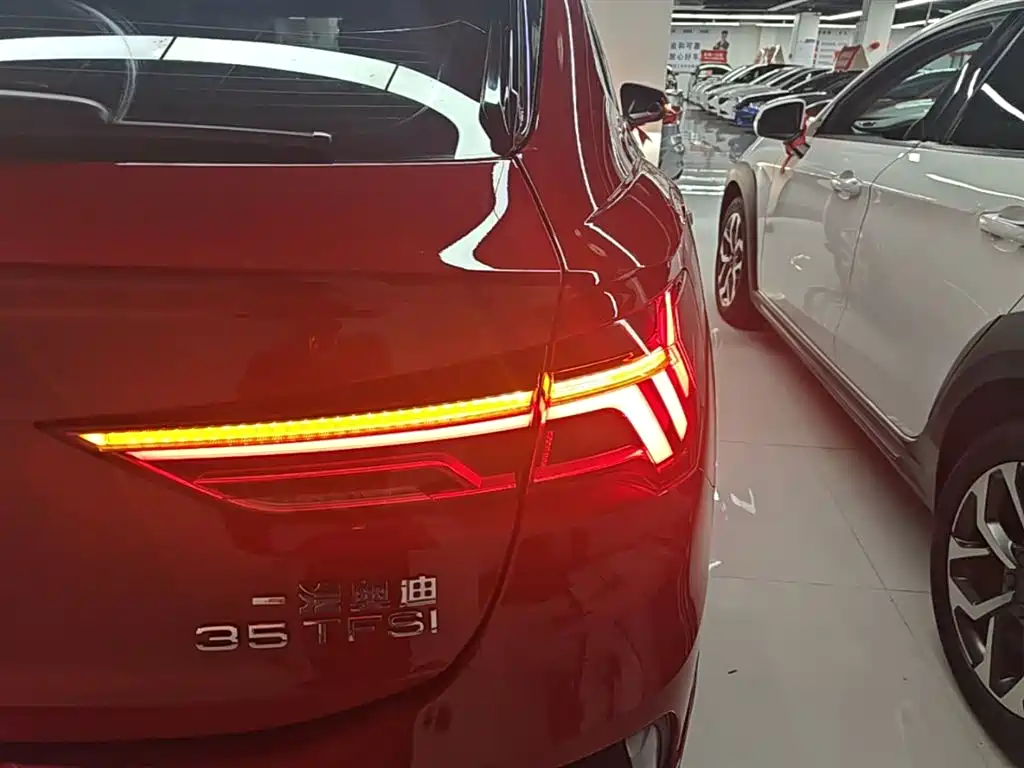 Audi Q3 Sportback 2021 — фото 8