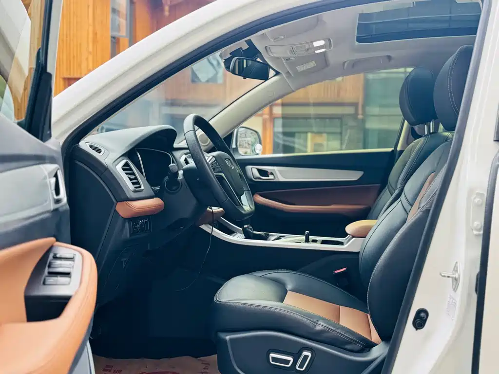 Geely Vision X6 2019 — фото 11