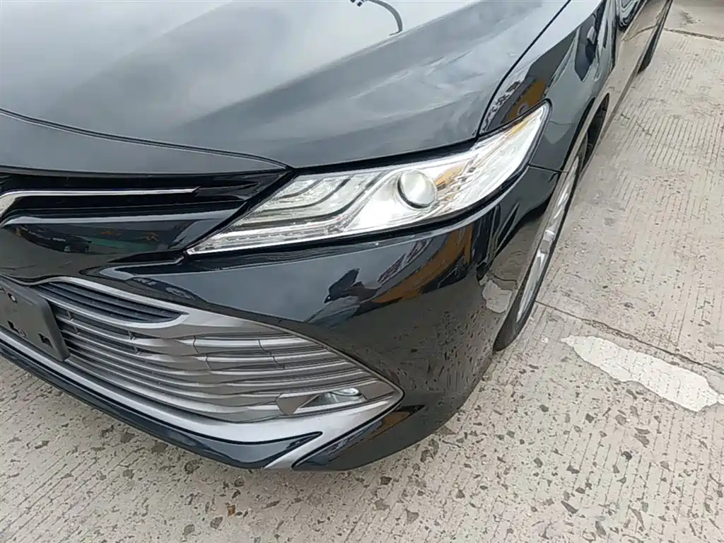 Toyota Camry 2019 — фото 24