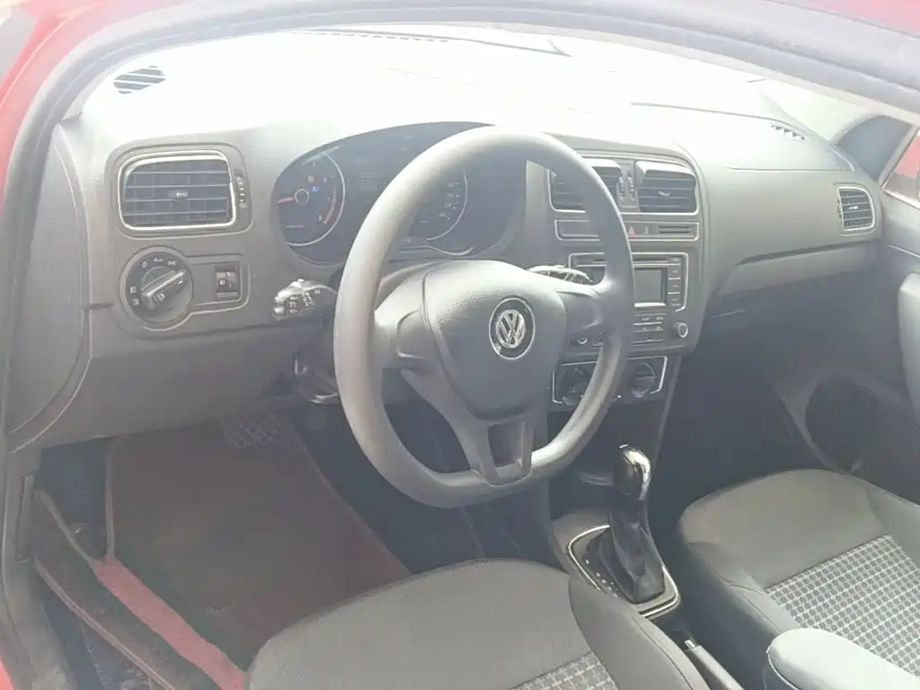 Volkswagen Polo 2016 — фото 10