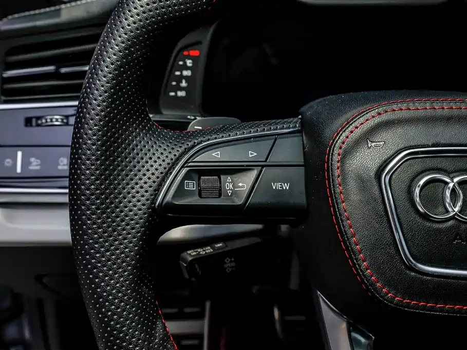 Audi Q8 2020 — фото 14