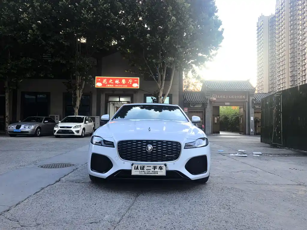 Jaguar XFL 2023 — фото 2
