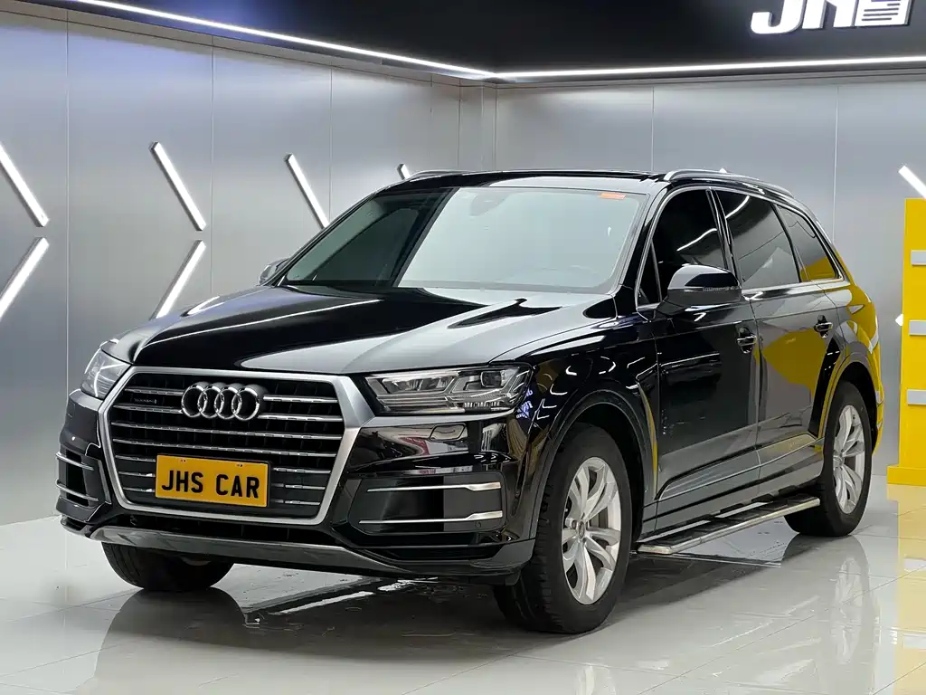 Audi Q7 2019 — фото 1