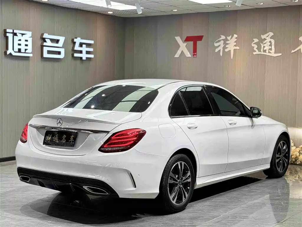 Mercedes-Benz C-Class 2018 — фото 19