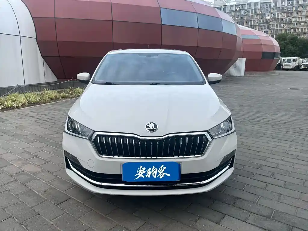 Skoda Rapid 2020 — фото 8