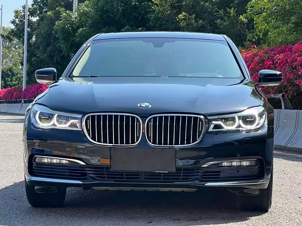 BMW 7 Series 2016 — фото 2