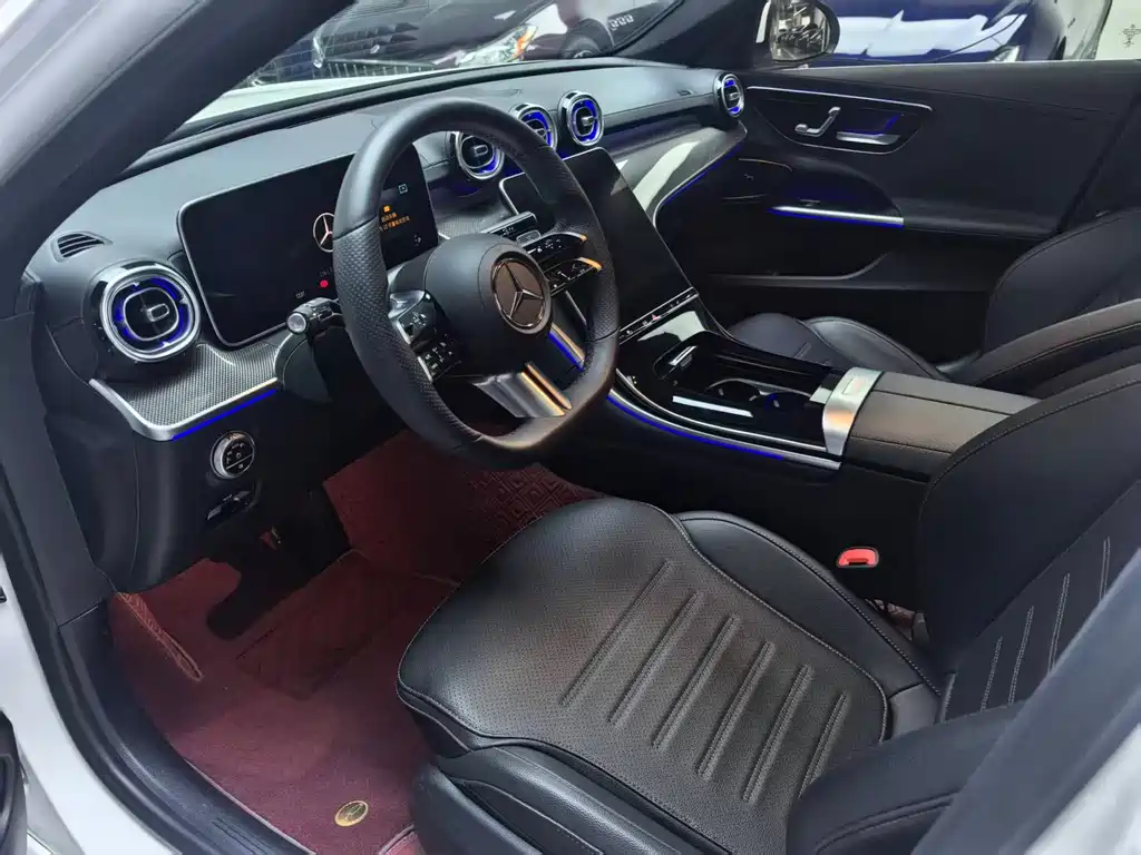 Mercedes-Benz C-Class 2023 — фото 4