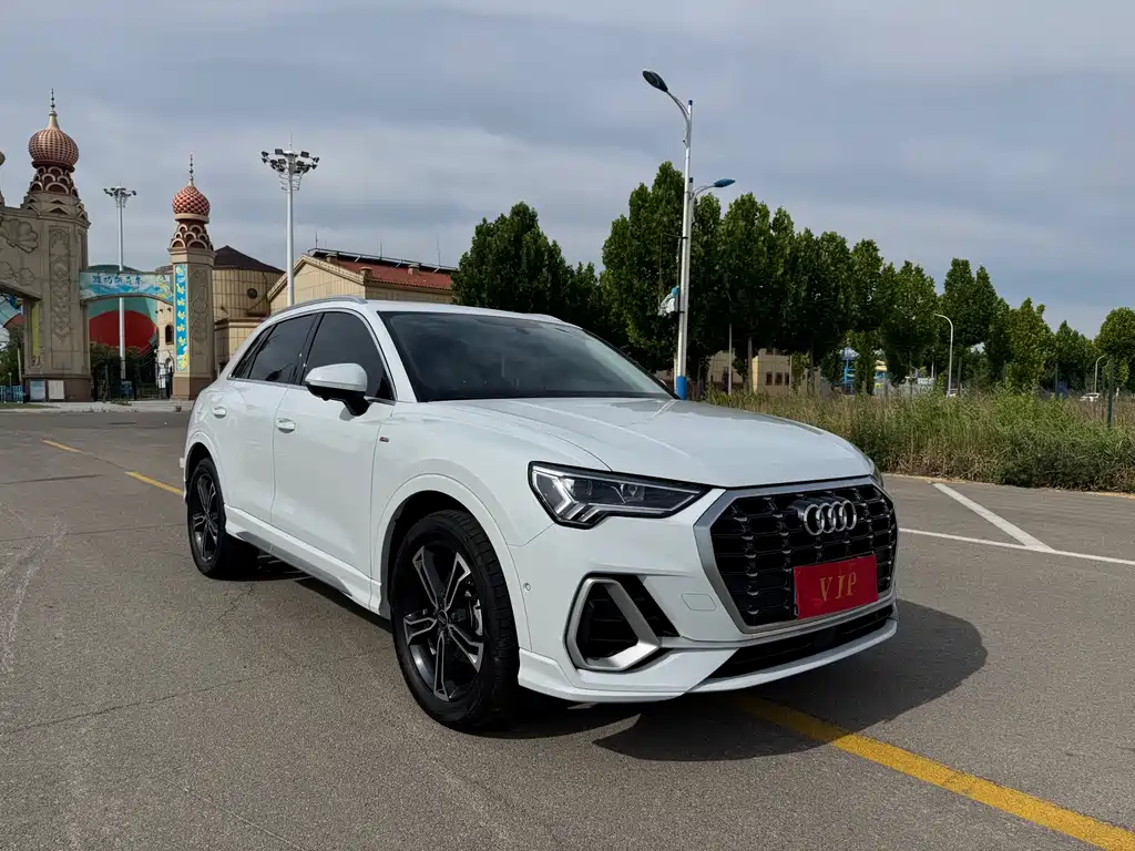 Audi Q3 2023