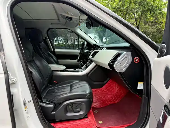 Land Rover Range Rover Sport 2013