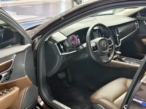 Volvo S90 2018