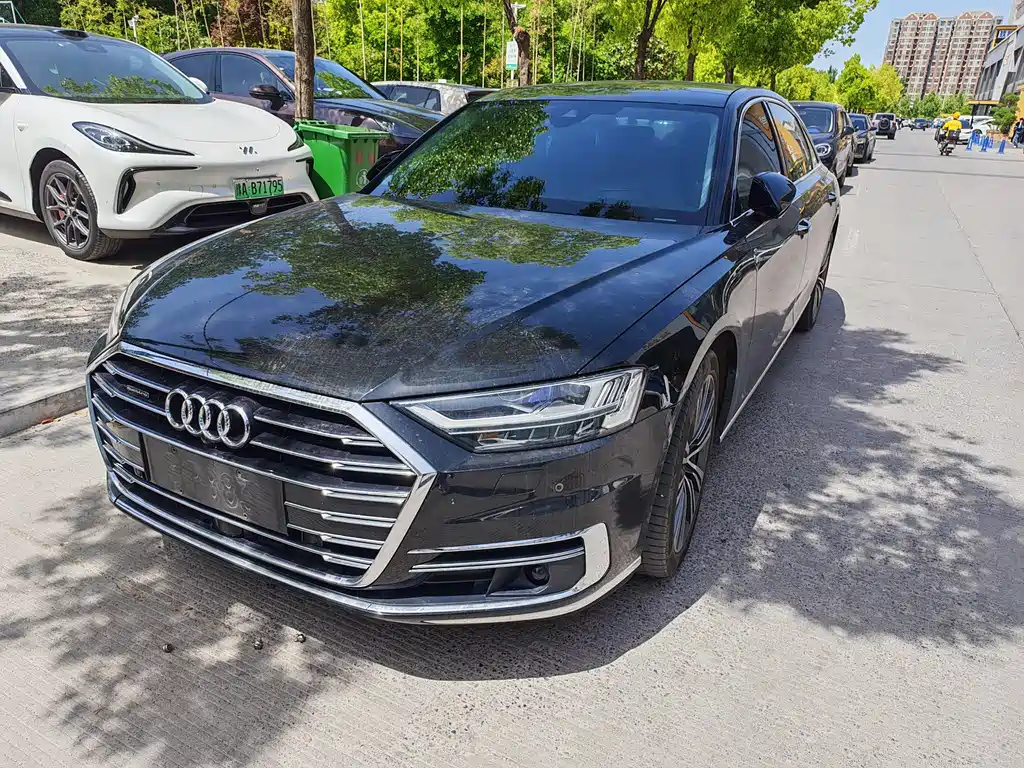 Audi A8 2019 — фото 1