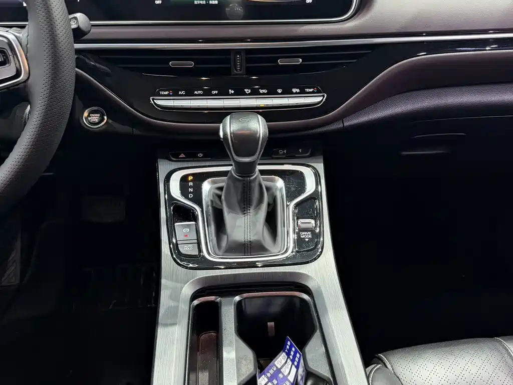 GAC Motor Trumpchi M6 2022 — фото 12