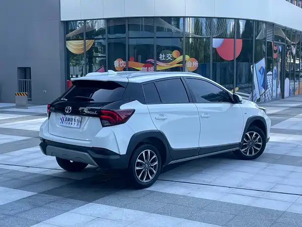 Toyota Yaris L 2022