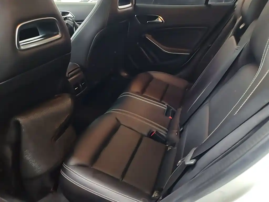 Mercedes-Benz GLA 2018 — фото 17