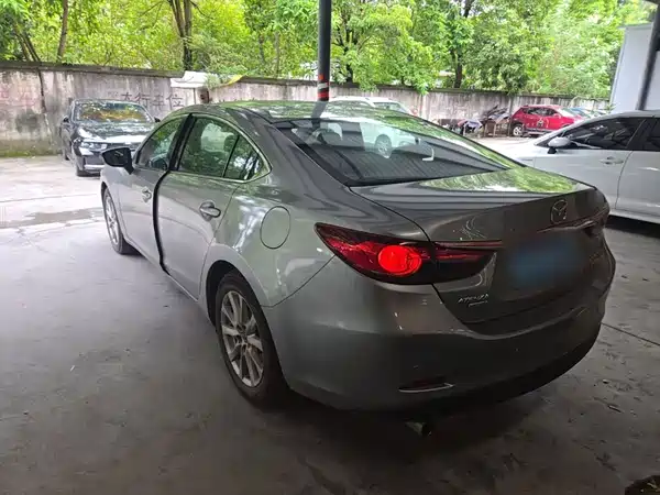 Mazda Atenza 2015