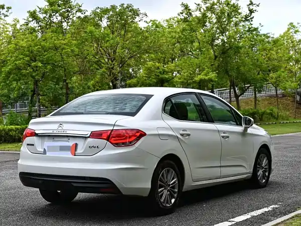 Citroën C4L 2014