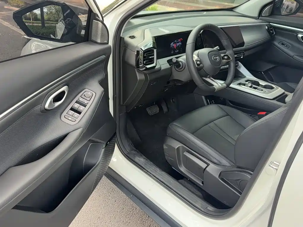 GAC Trumpchi GS3 2026 — фото 17