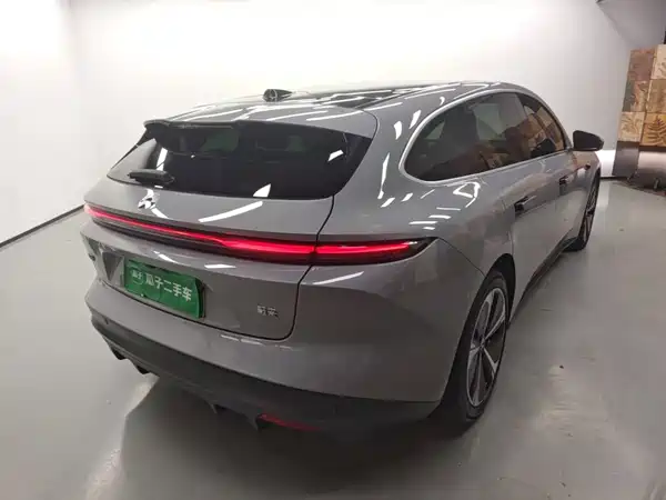 NIO ET5T 2024