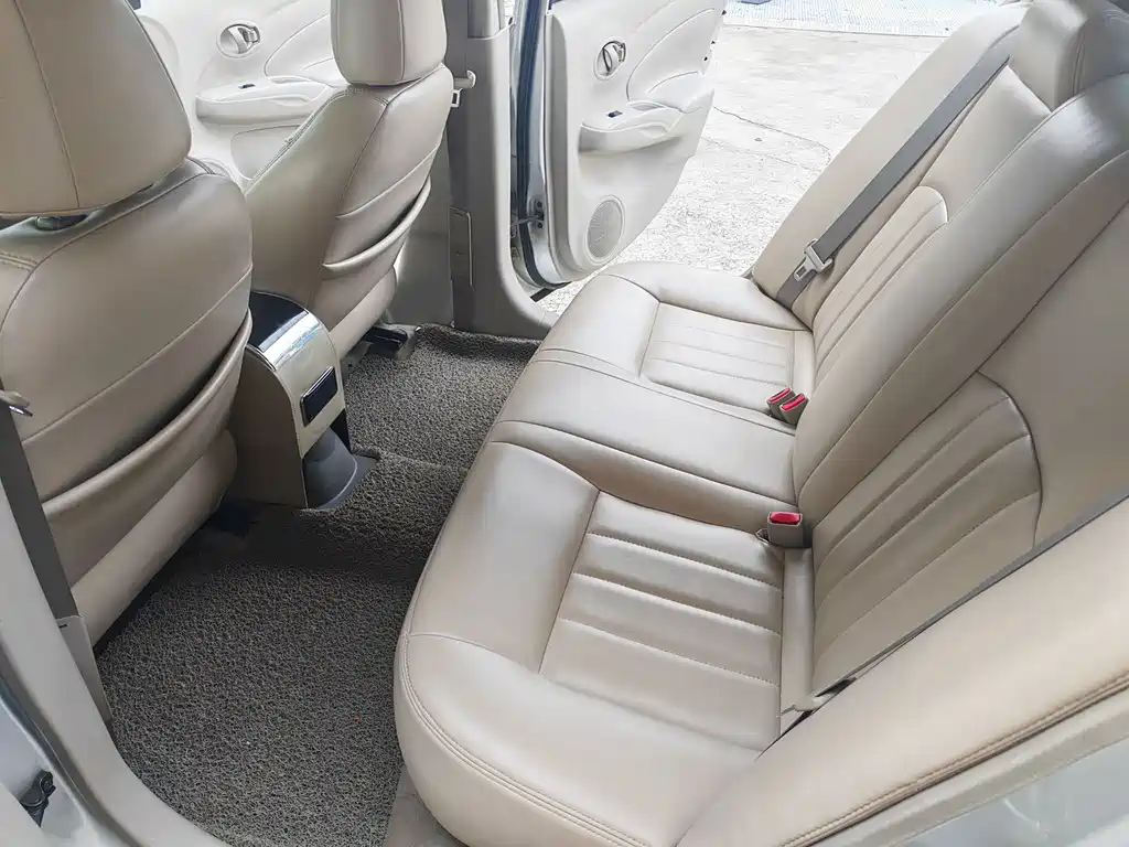 Nissan Sunny 2013
